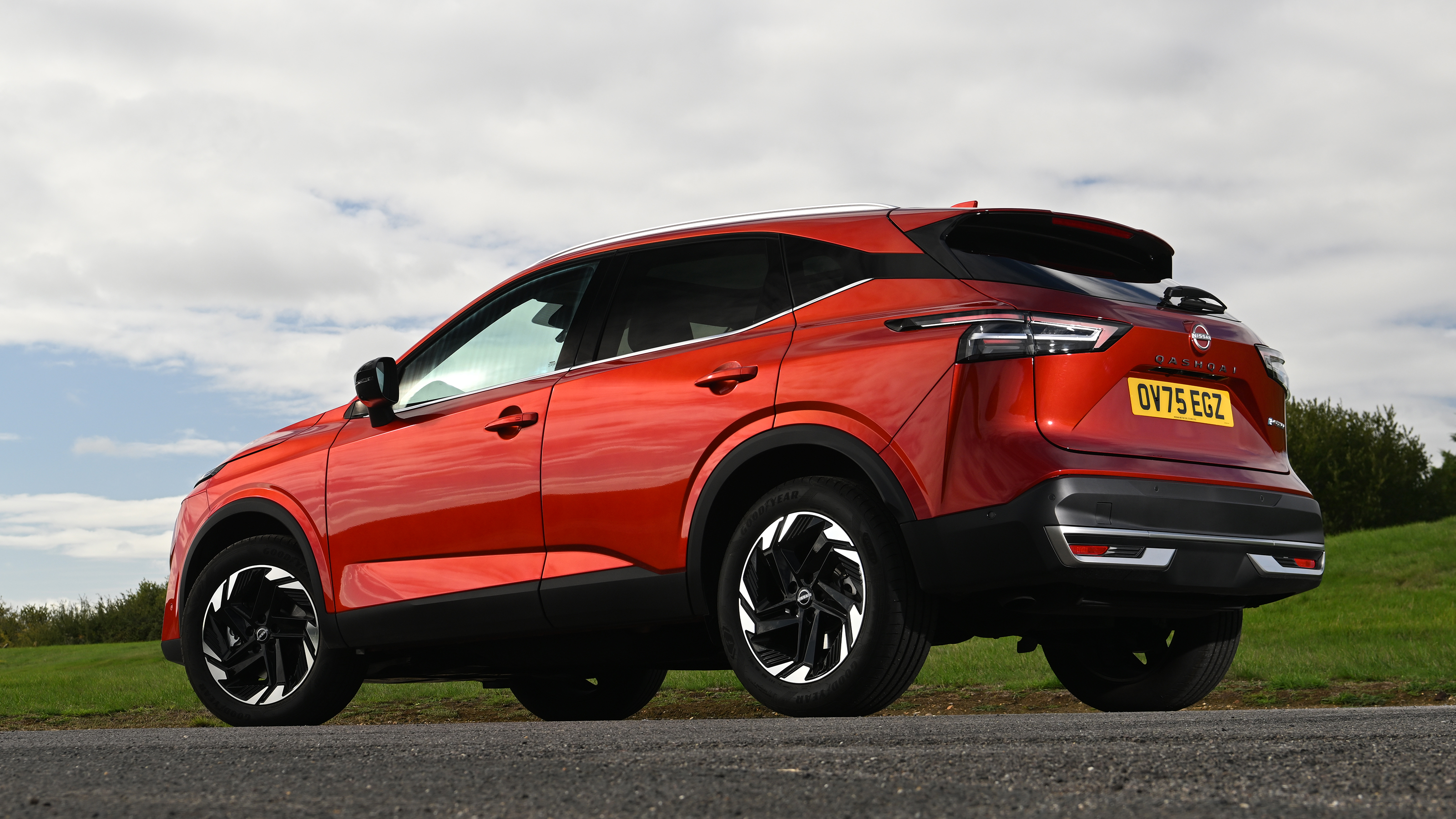 Nissan Qashqai e-Power - rear static 