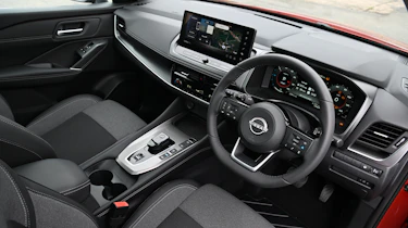 Nissan Qashqai e-Power - front interior