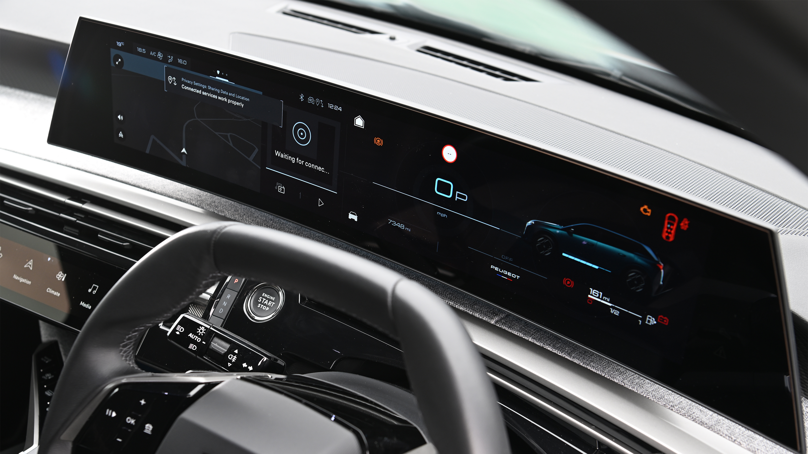 Peugeot 5008 Hybrid GT long-term - driver display