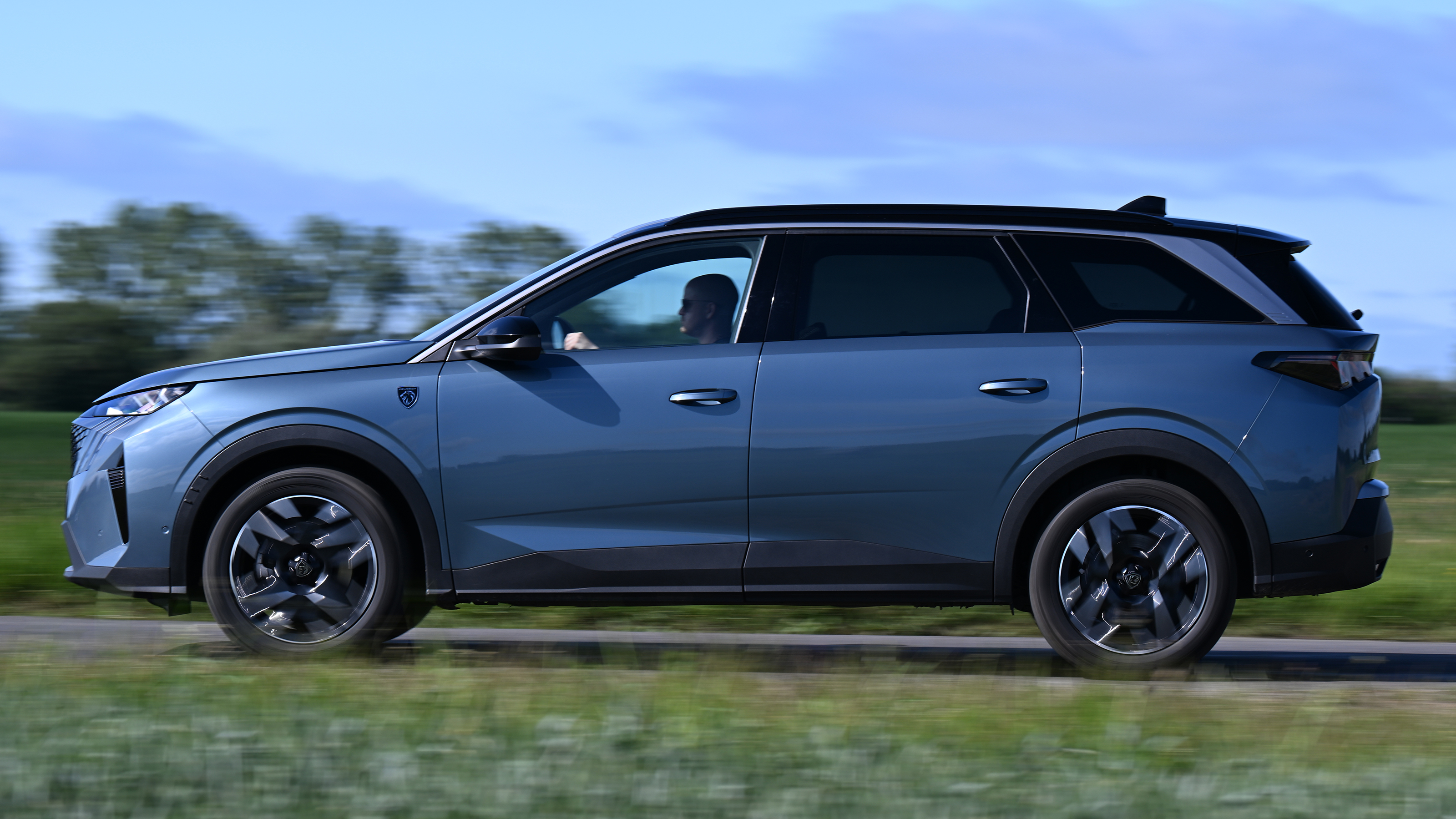 Peugeot 5008 Hybrid GT long-term - side profile