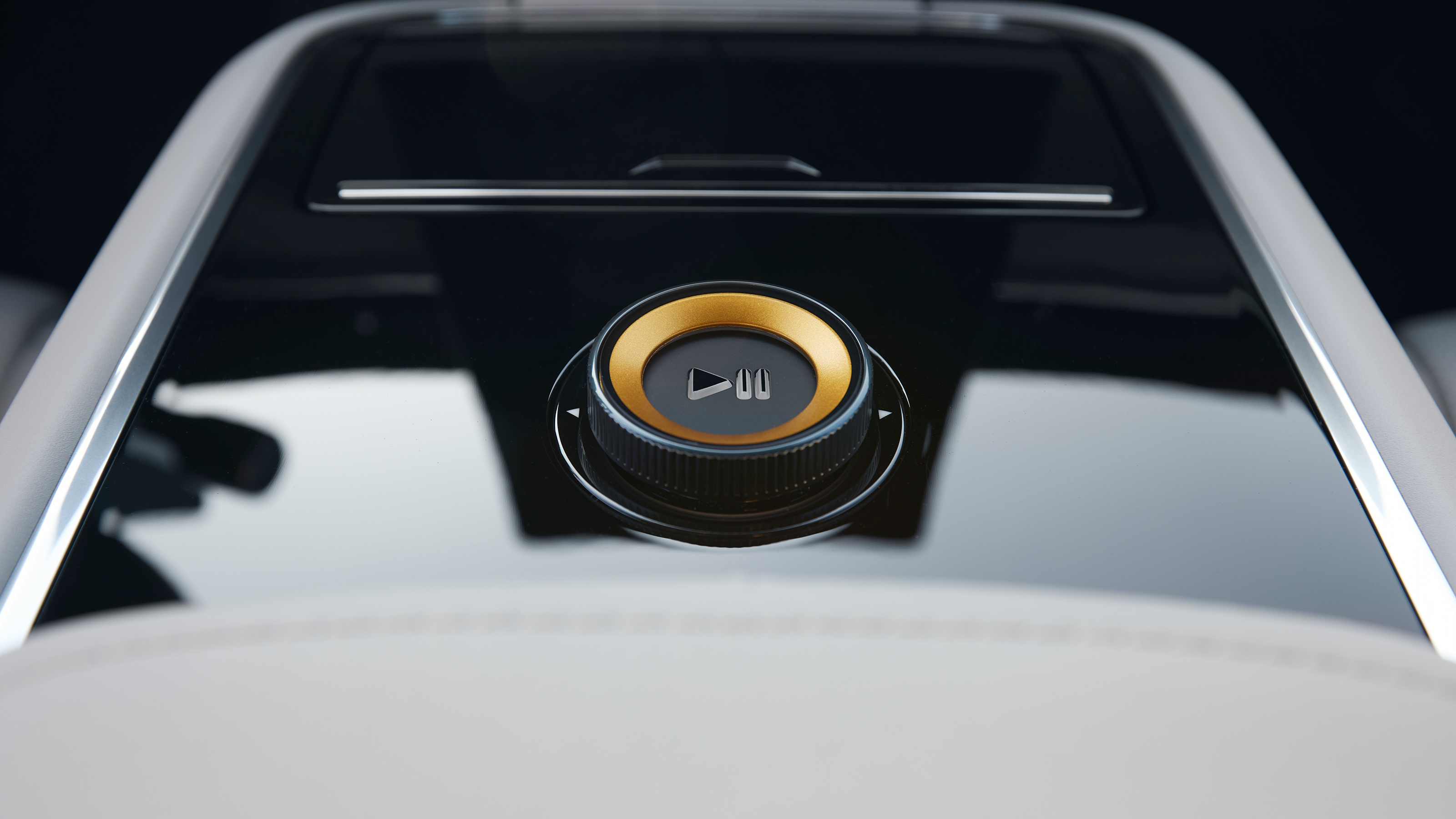 New Polestar 5 production car - button