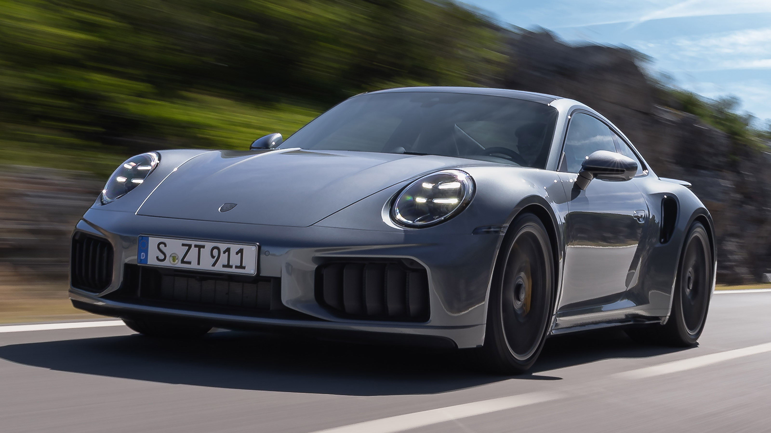 Porsche 911 Turbo S - front