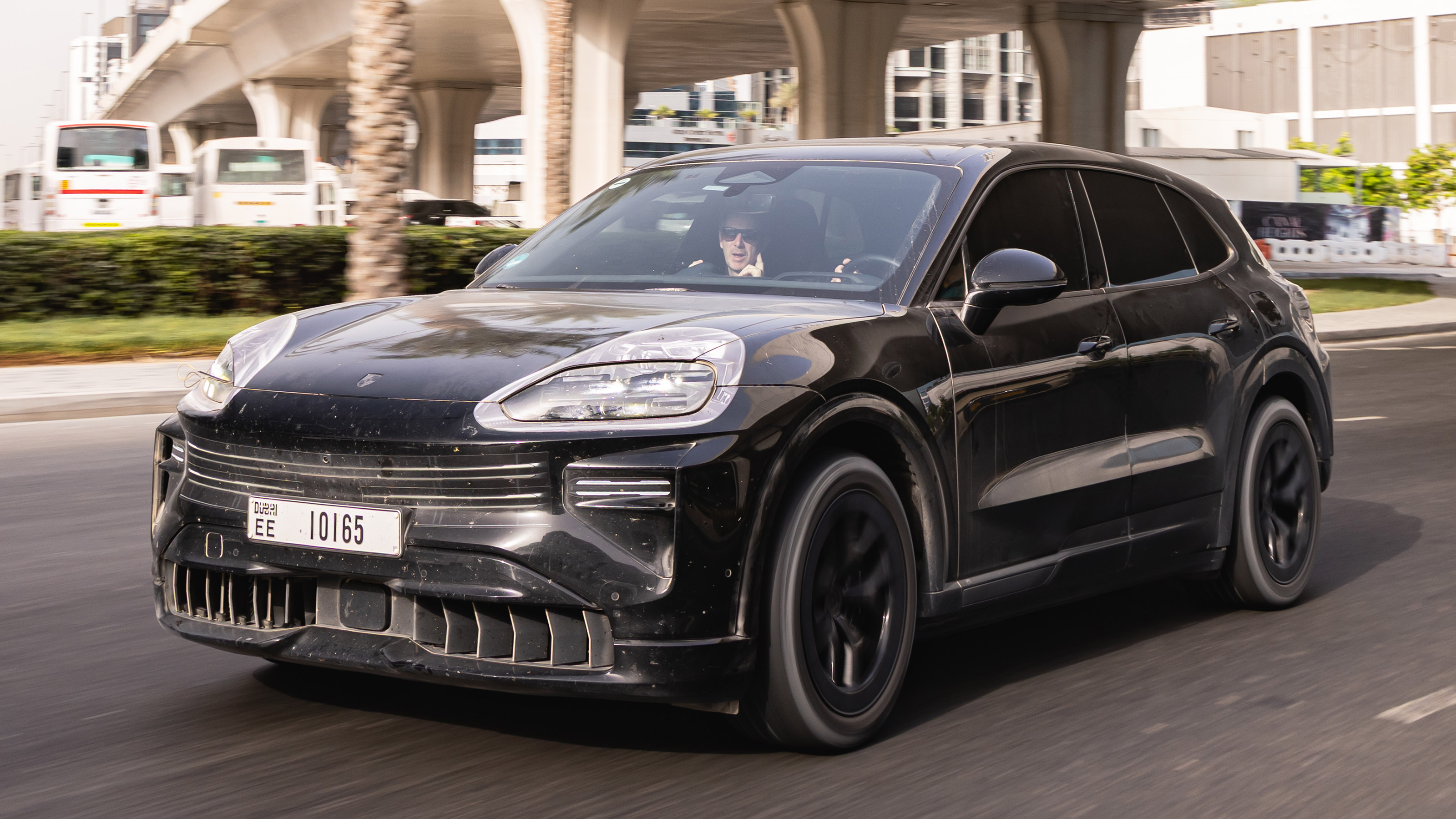 Porsche Cayenne Electric - front