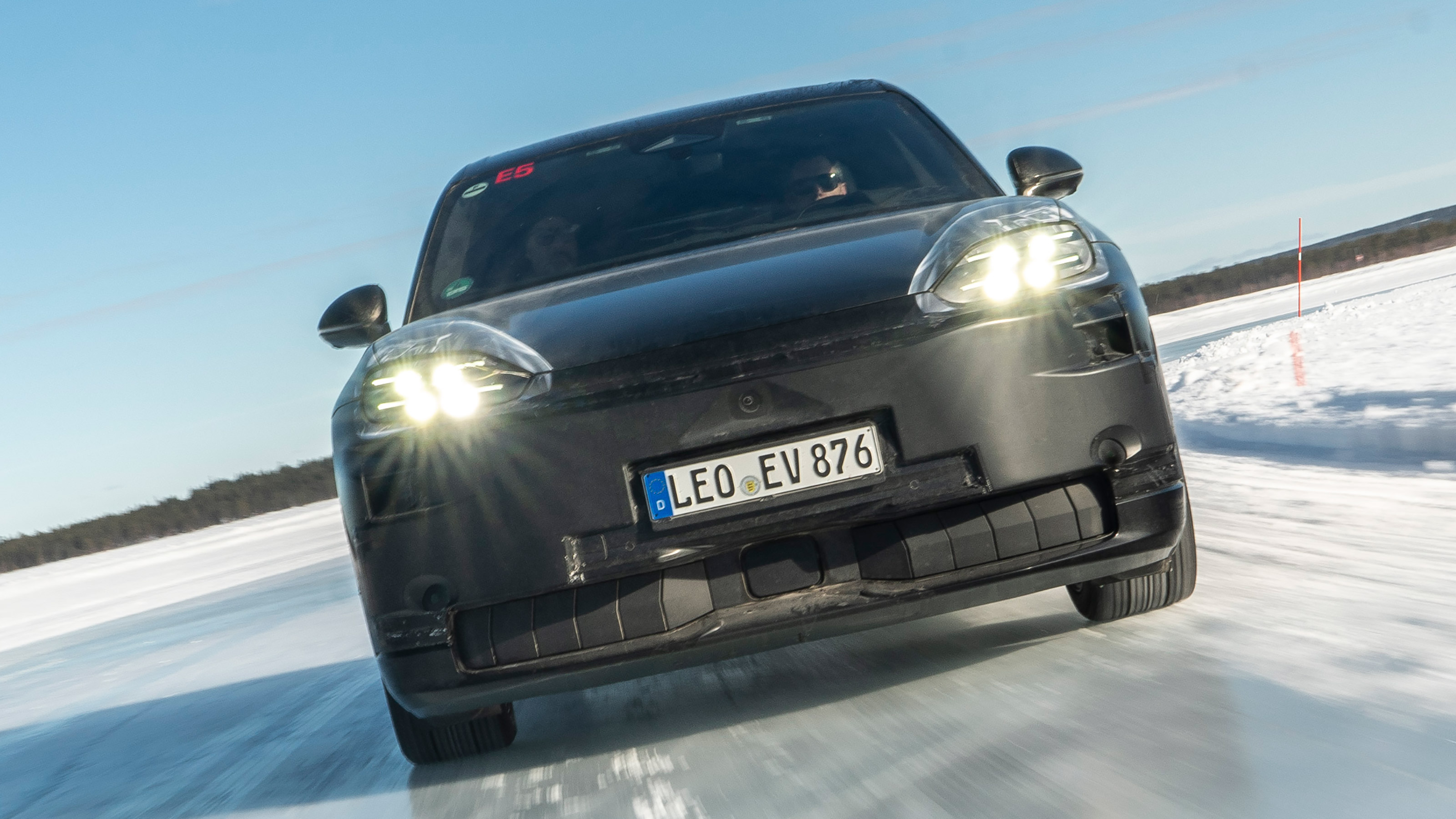 Porsche Cayenne Electric - full front