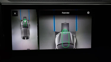 Porsche Cayenne EV wireless charging - screen