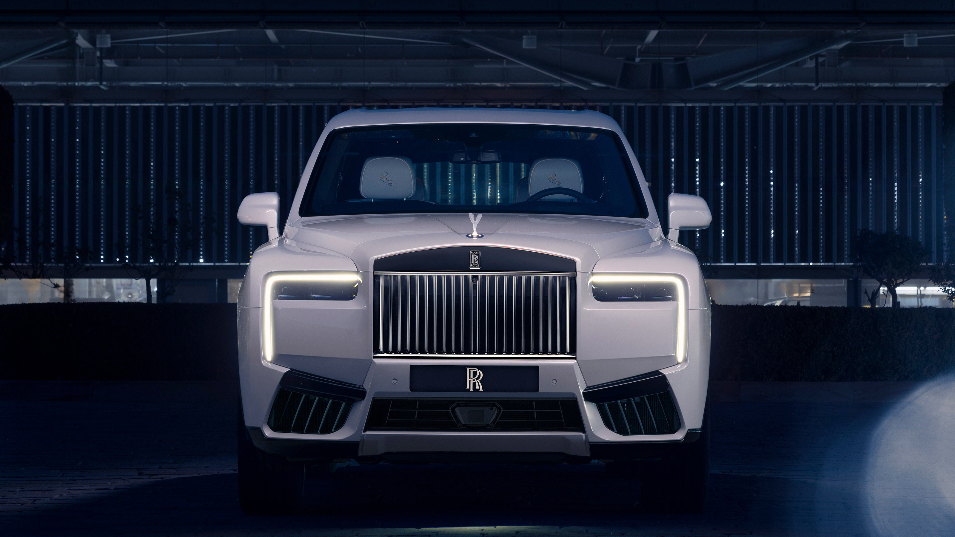 Rolls-Royce Cullinan Cosmos - full front