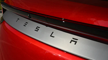Tesla Model Y Performance 2025 - logo