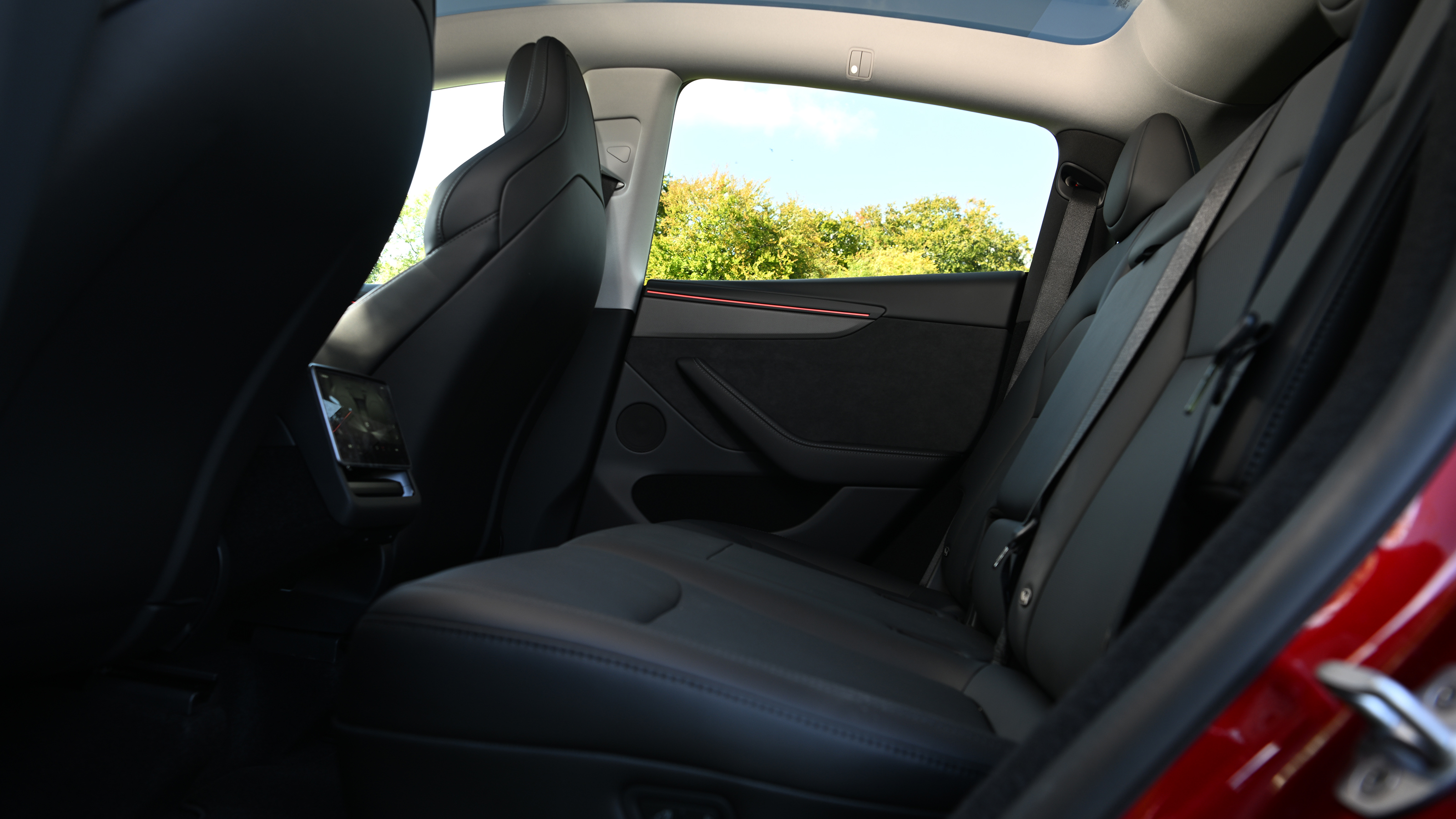 Tesla Model Y Performance 2025 - rear seats