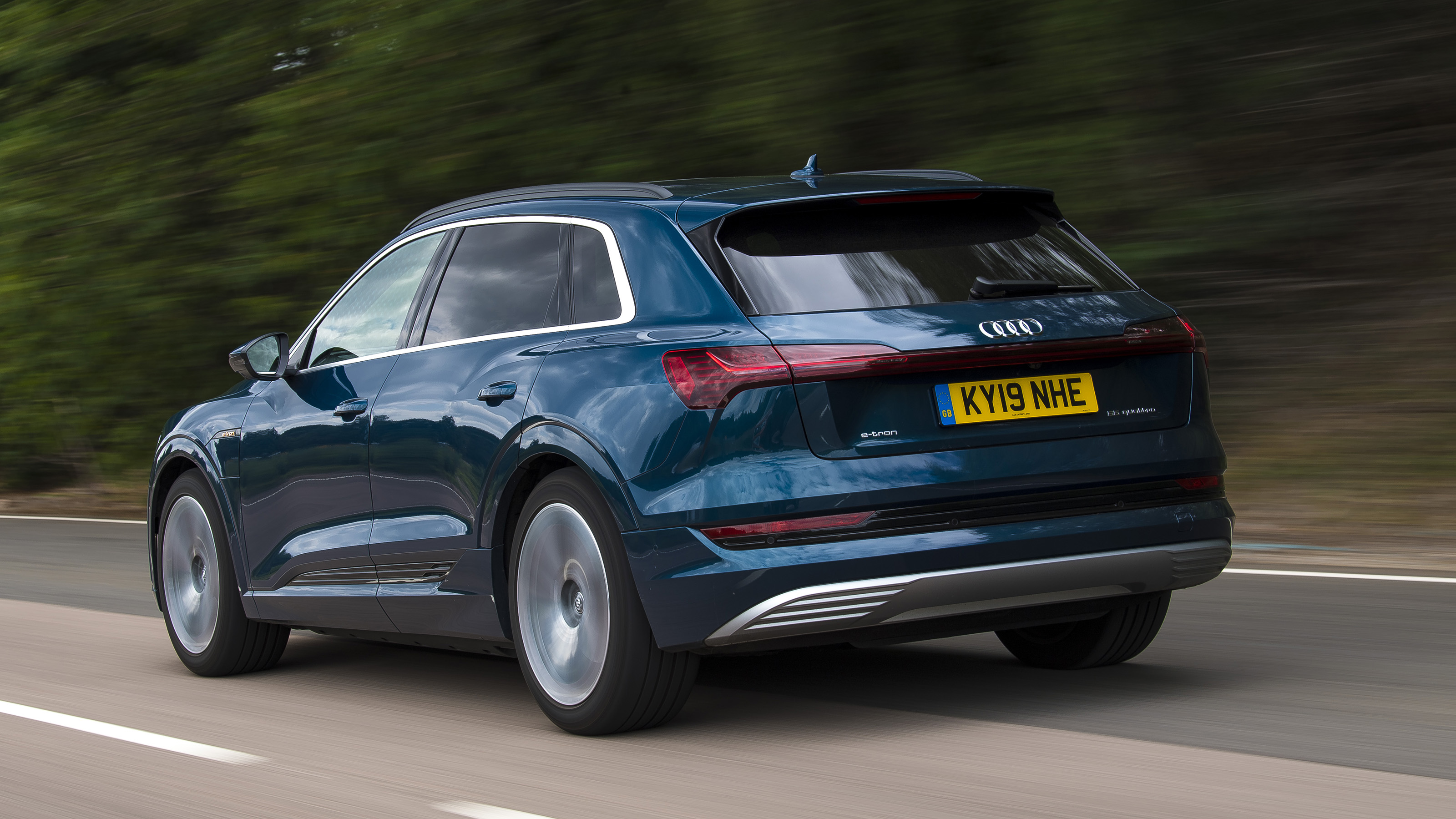 Used Car Hunter - comfy EVs for commuting for £30k, Audi e-tron rear tracking 