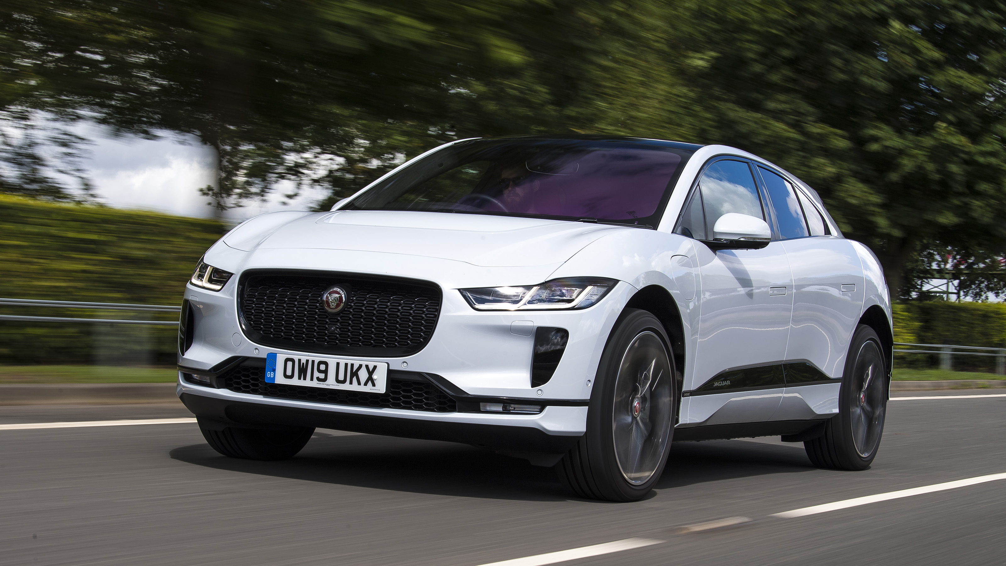 Used Car Hunter - comfy EVs for commuting for £30k, Jaguar I-Pace front tracking 
