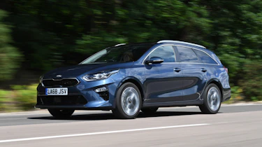 Used Car Hunter - small estate cars for £13,000 - Kia Ceed Sportwagon, front tracking