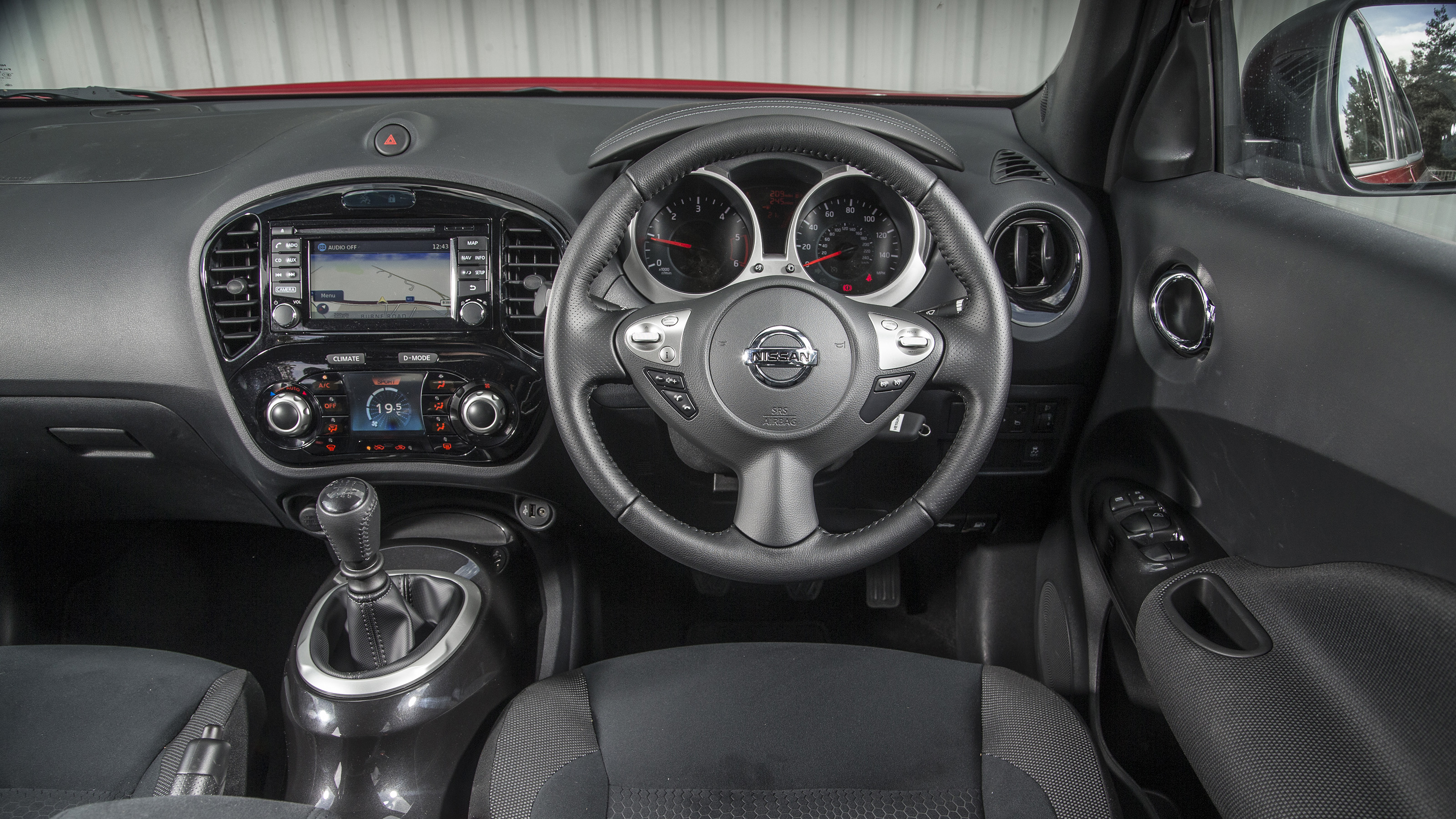 Used Car Hunter - Nissan Juke, interior 