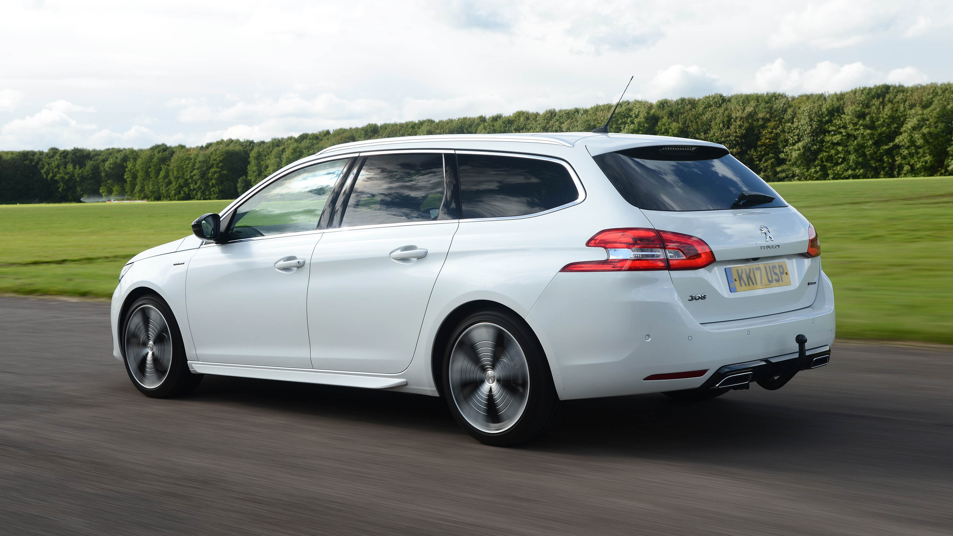 Used Car Hunter - small estate cars for £13,000 - Peugeot 308 SW, rear tracking 