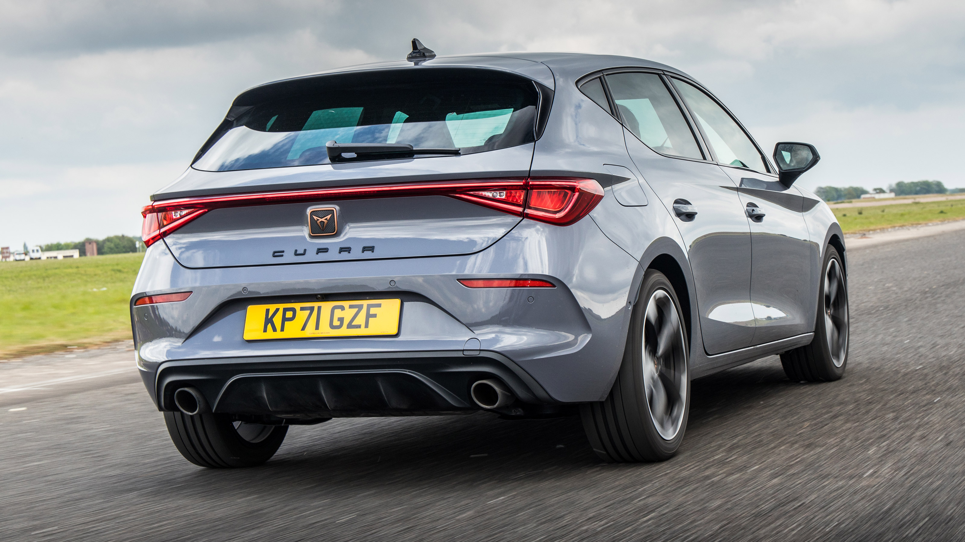 Used Cupra Leon - rear action