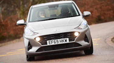 Hyundai i10 - front cornering