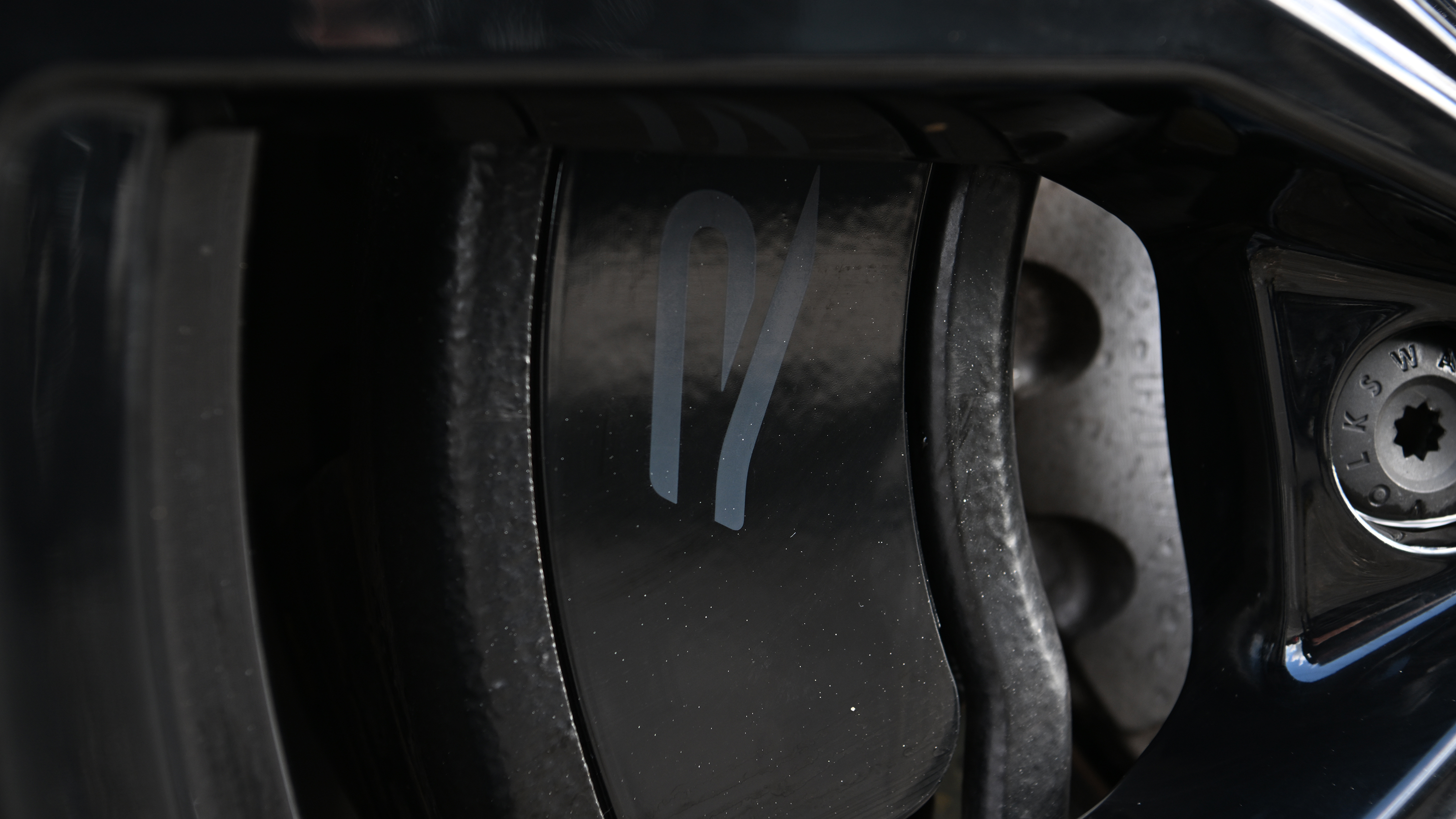 VW Golf R LT - brake caliper
