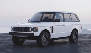 Range Rover L322 restomod by Velvet Motorworks - front static
