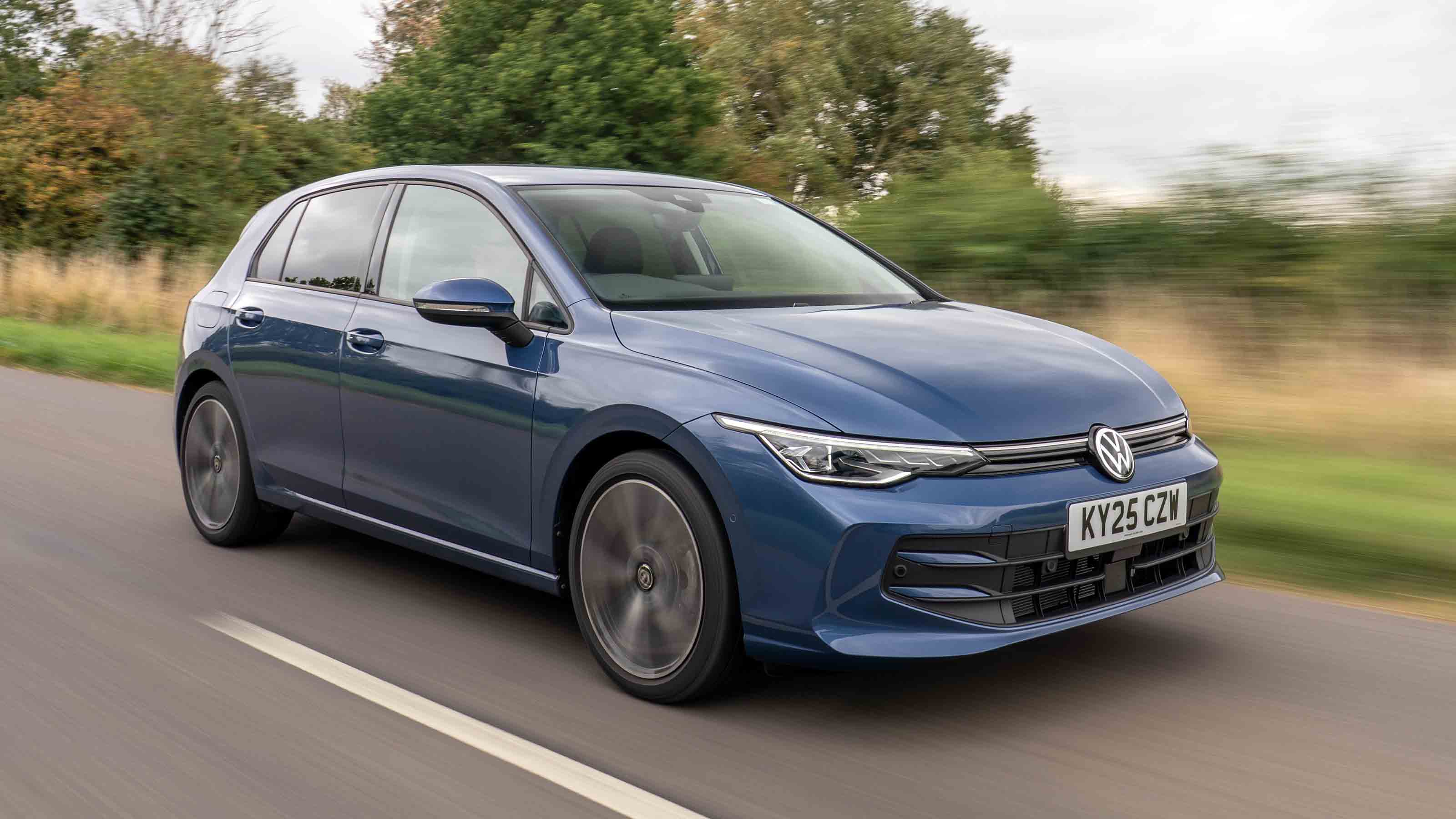 Volkswagen Golf - main image