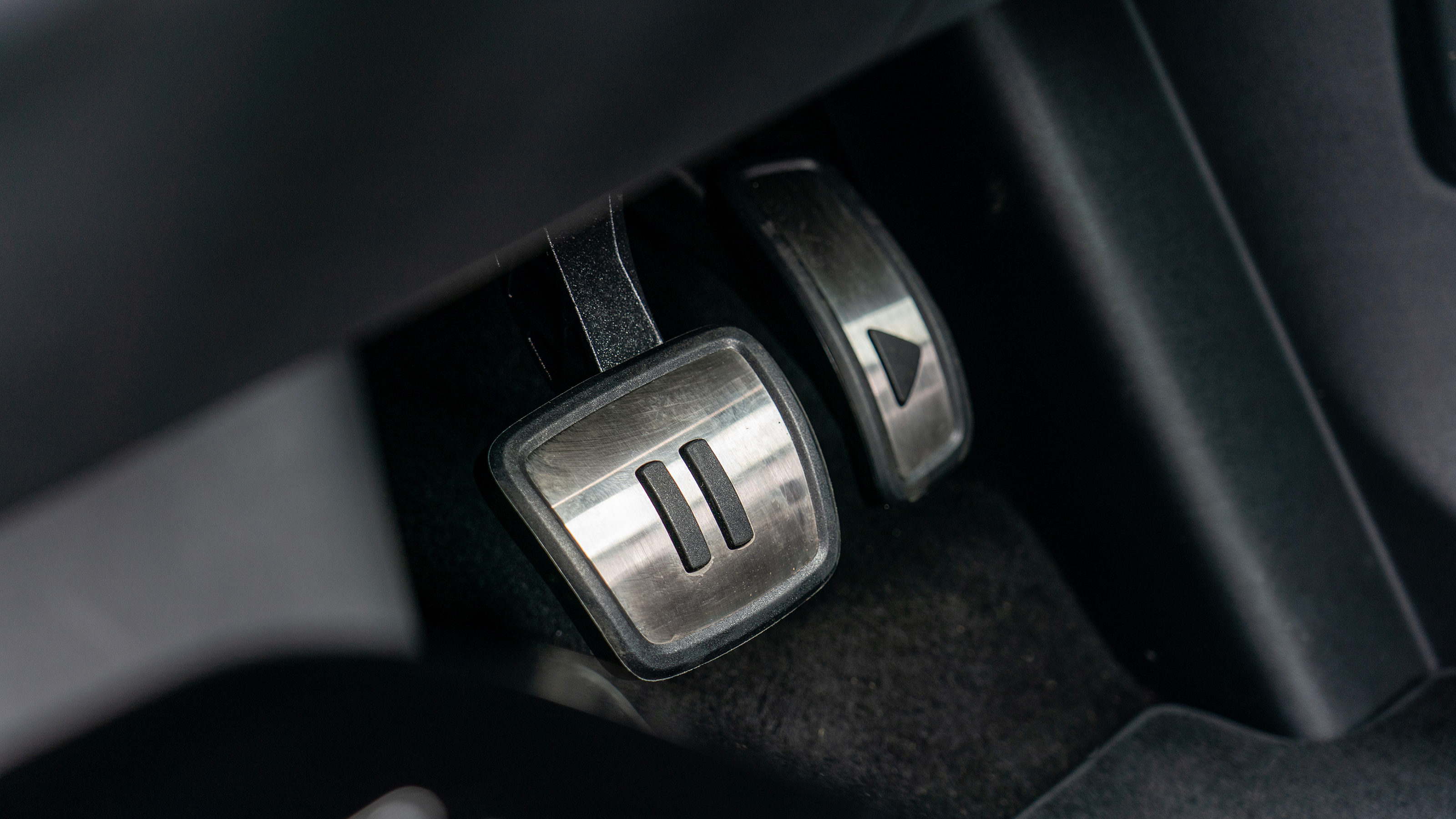 Volkswagen ID.4 - pedals