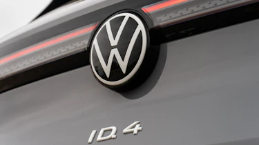 Volkswagen ID.4 - VW badge