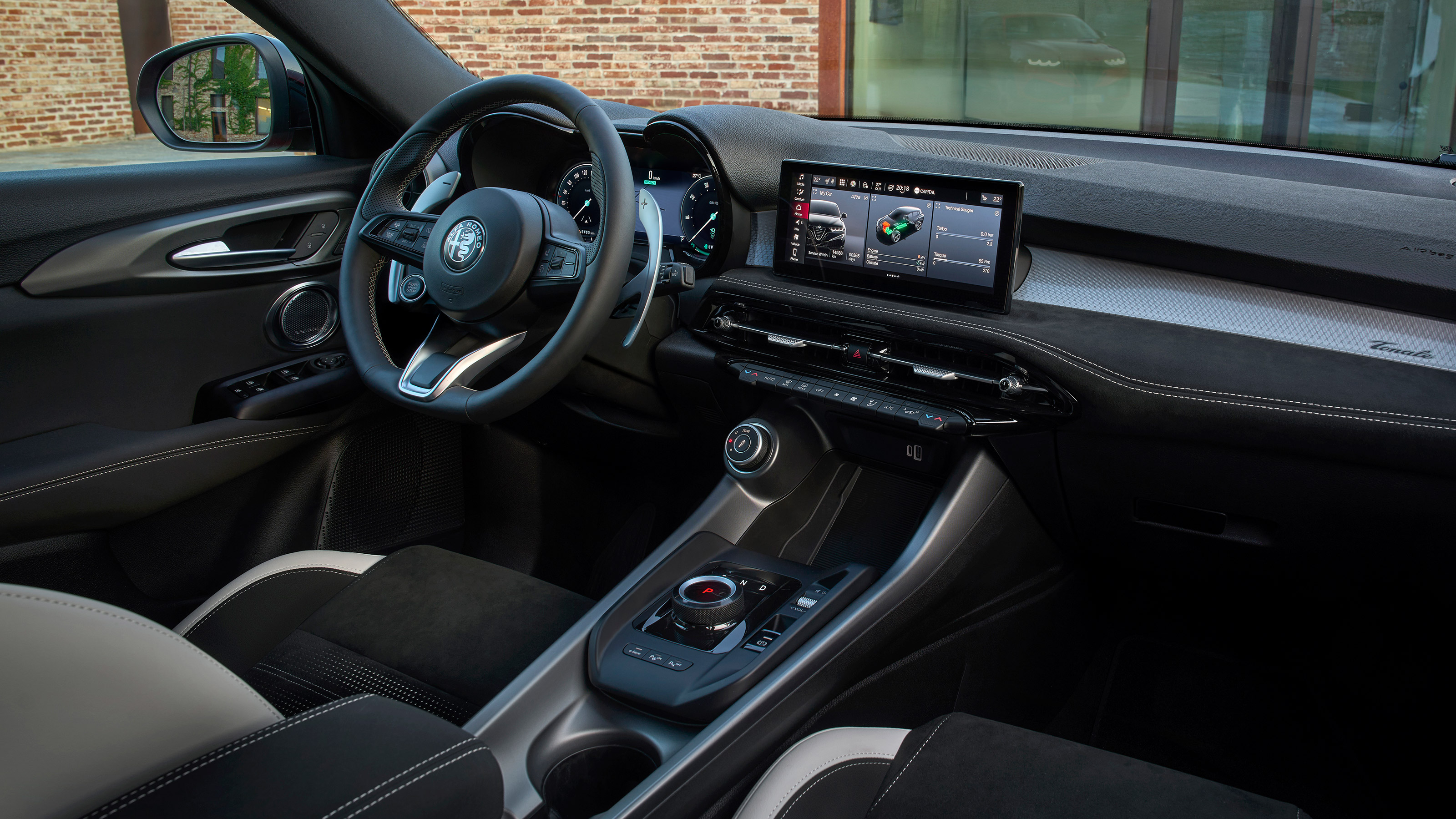 Alfa Romeo Tonale - cabin