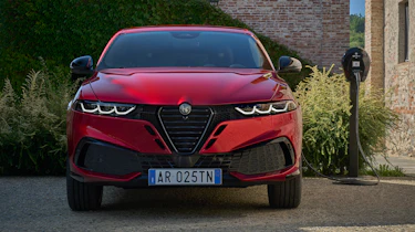 Alfa Romeo Tonale - full front