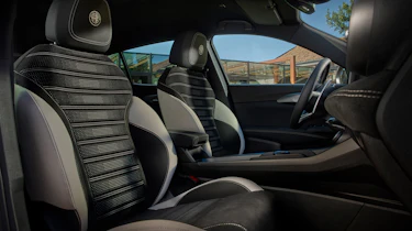 Alfa Romeo Tonale - front seats