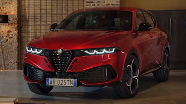 Alfa Romeo Tonale - front studio