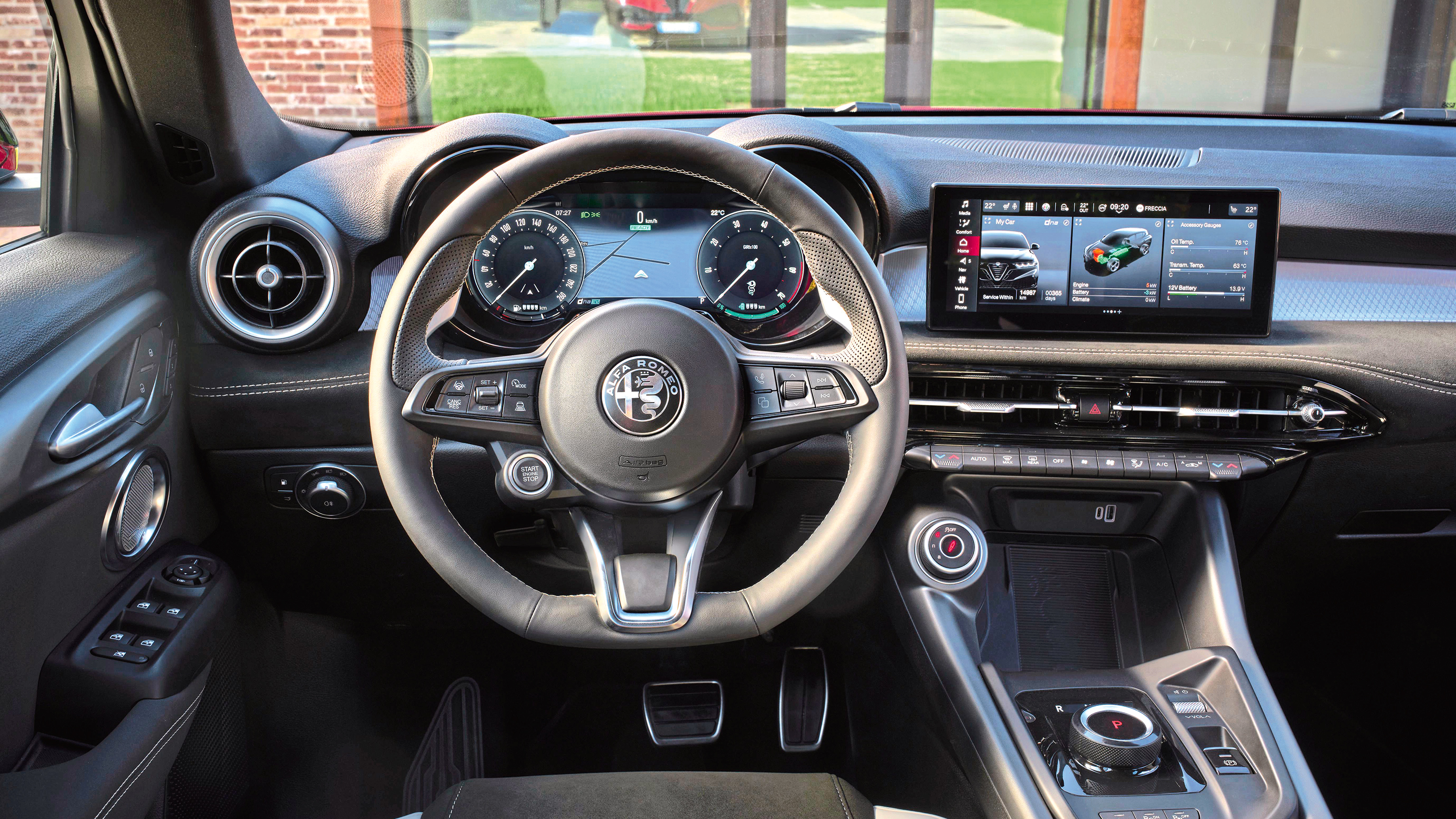 Alfa Romeo Tonale facelift - driver view