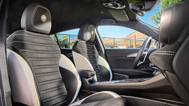 Alfa Romeo Tonale facelift - front seats