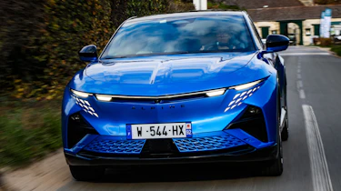 Alpine A390 - full front