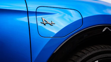 Alpine A390 - charging flap