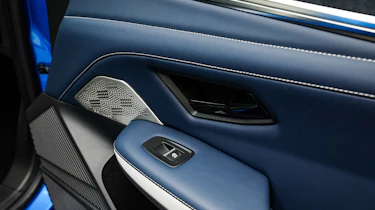 Alpine A390 - door