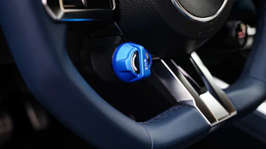Alpine A390 - steering wheel