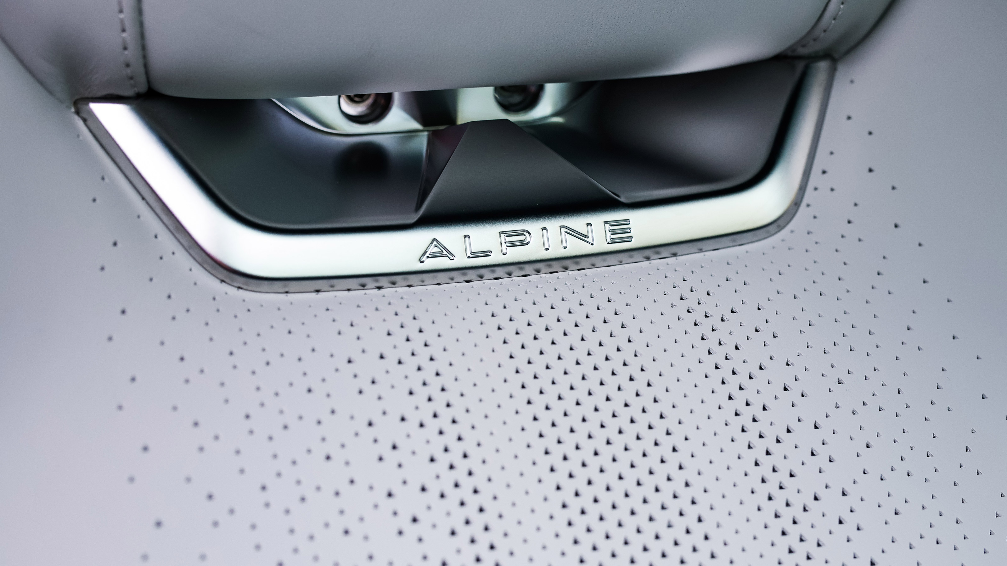 Alpine A390 - seat detail