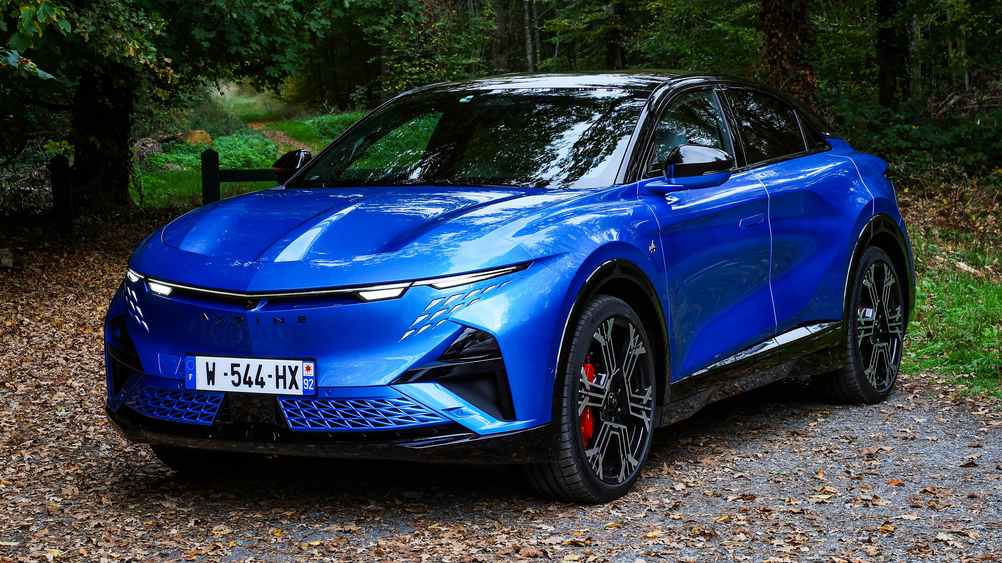 Alpine A390 - front static