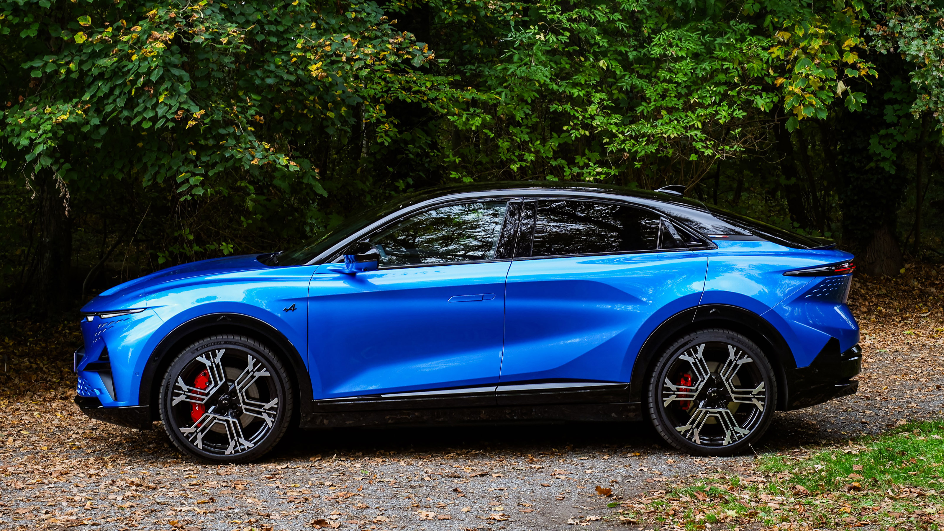 Alpine A390 - side static