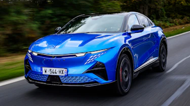 Alpine A390 - front