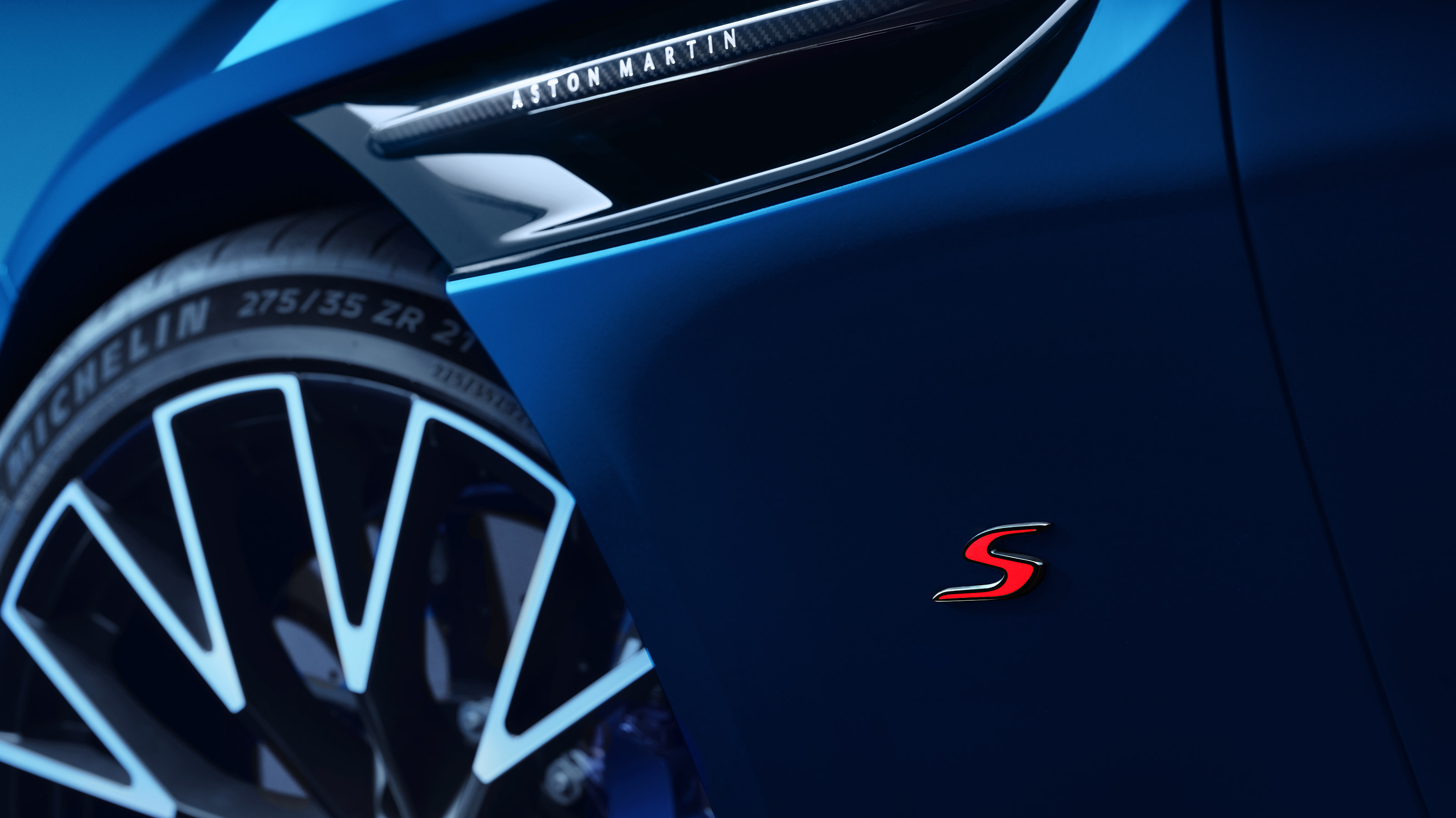 Aston Martin DB12 S - side detail