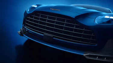 Aston Martin DB12 S - grille