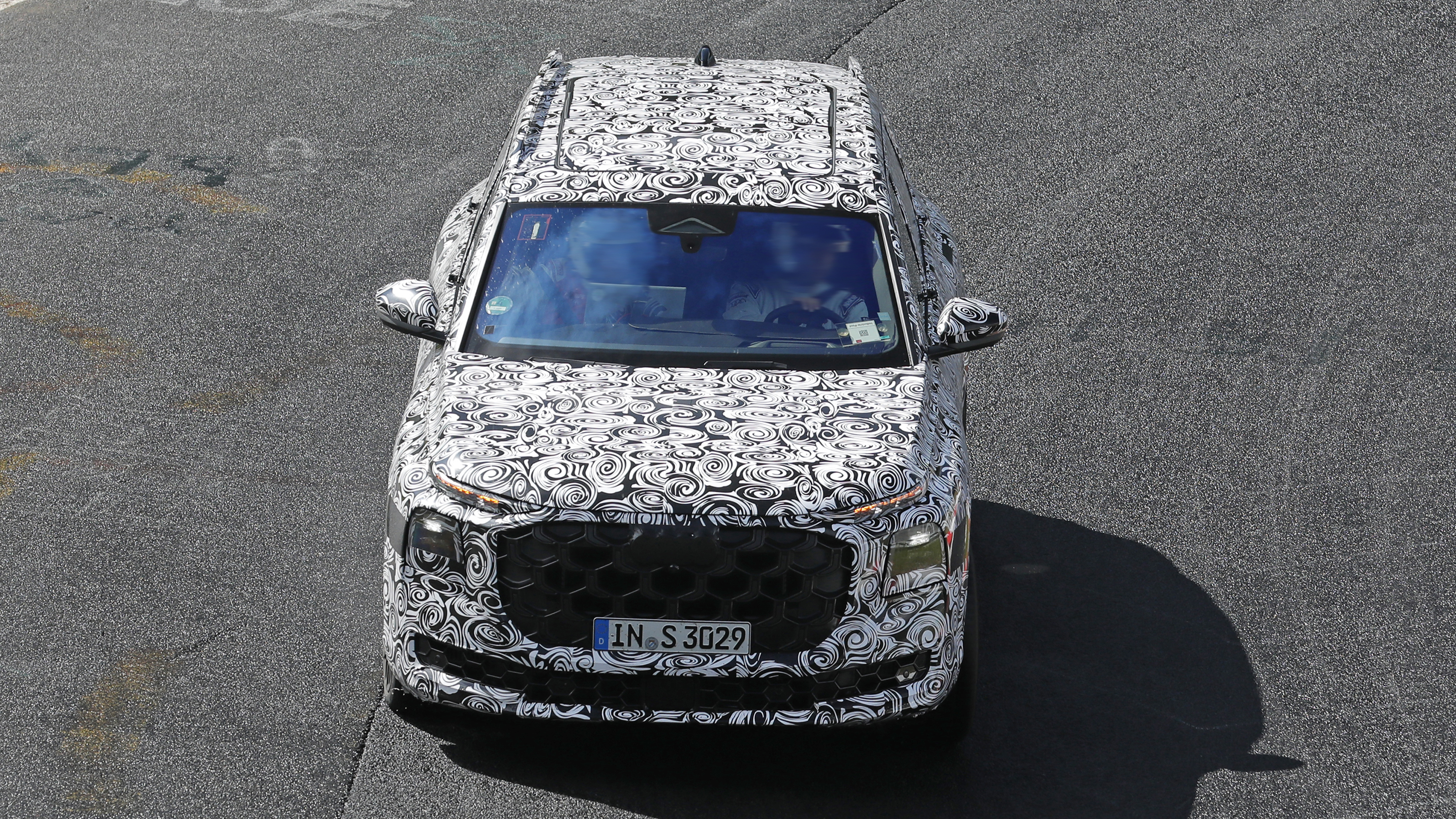 Audi Q9 - front end