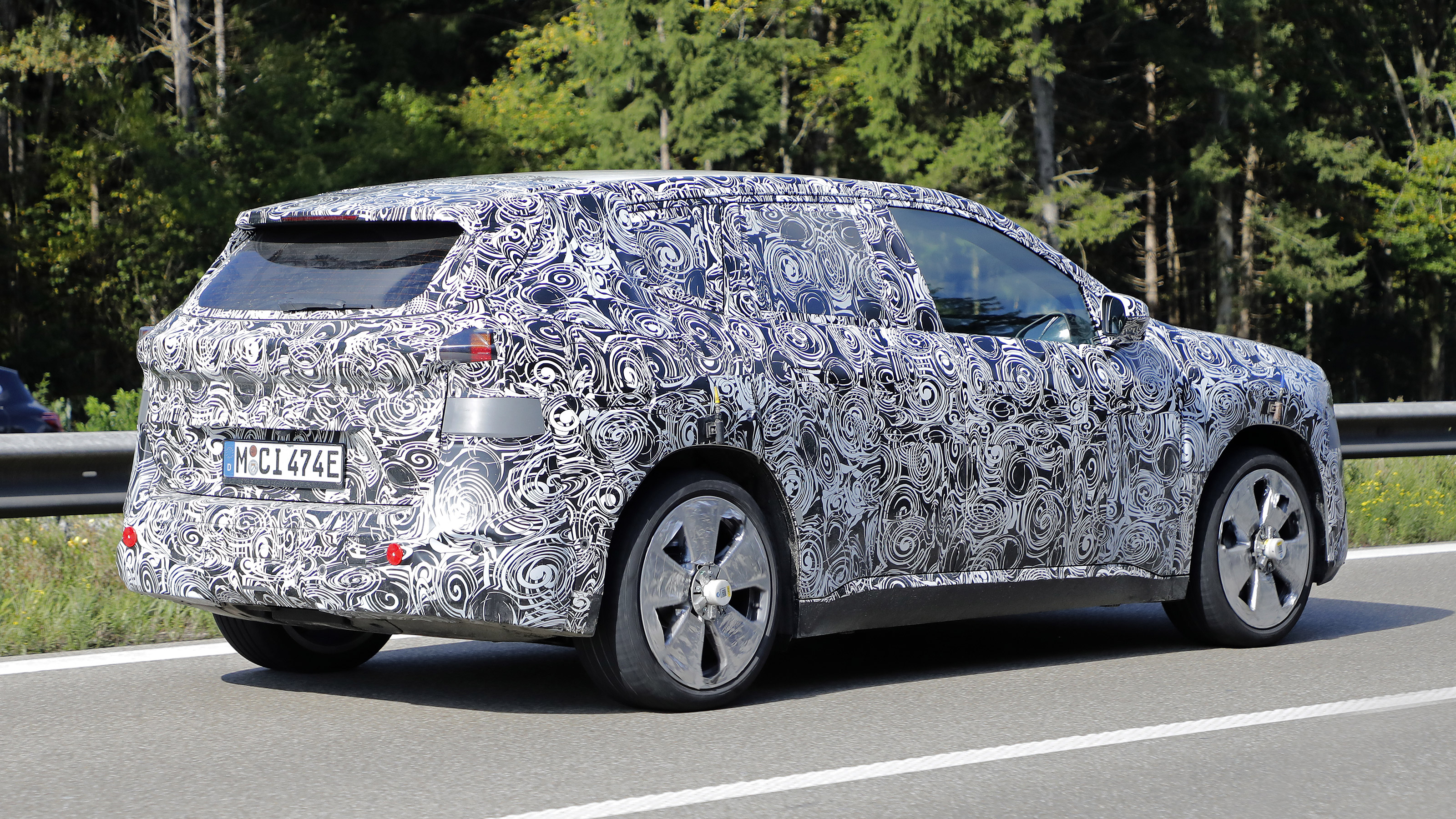 BMW X1 - spyshot 2