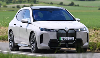BMW iX - front/side