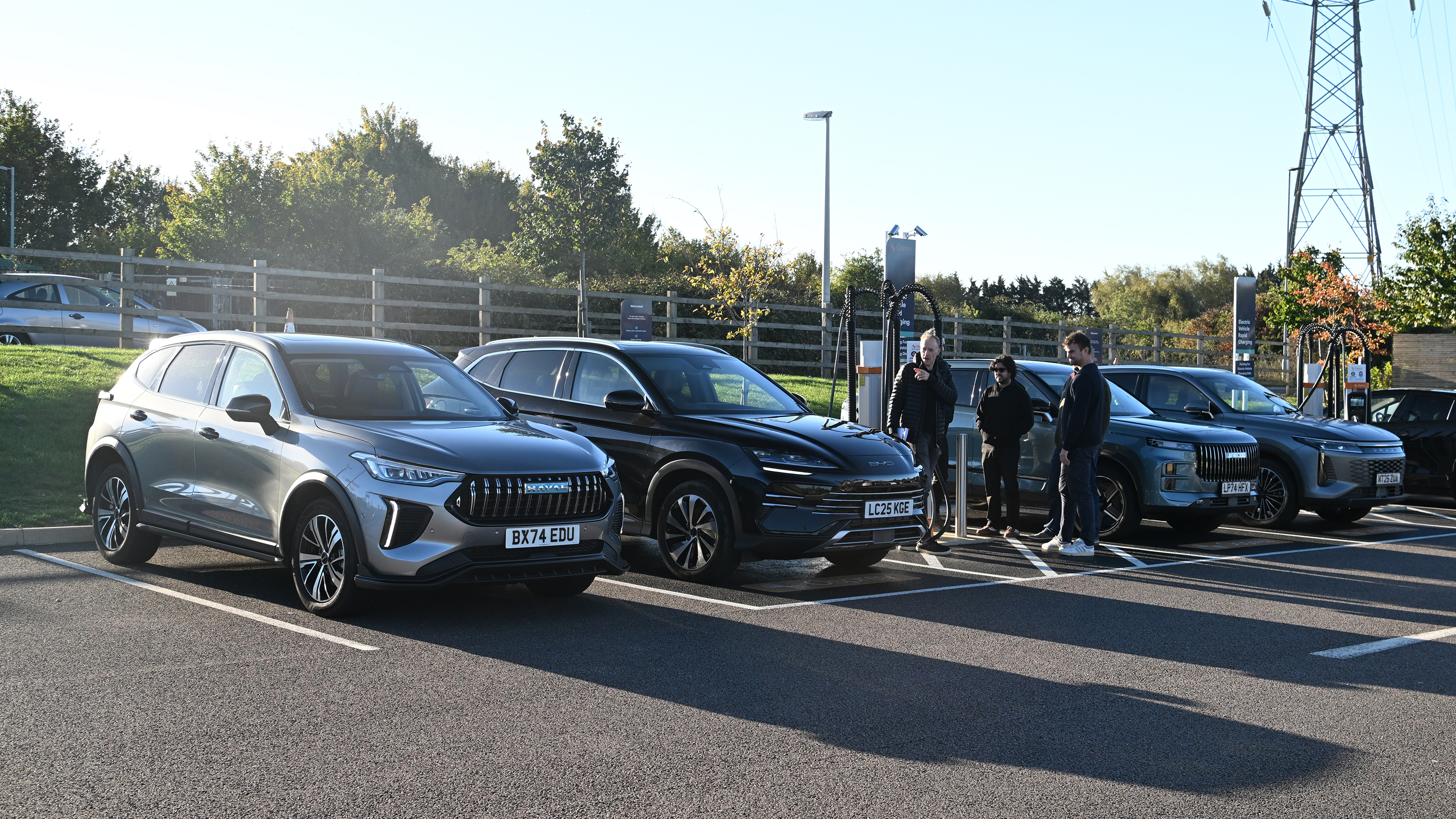 Chinese hybrid SUV mega test - cars being charged