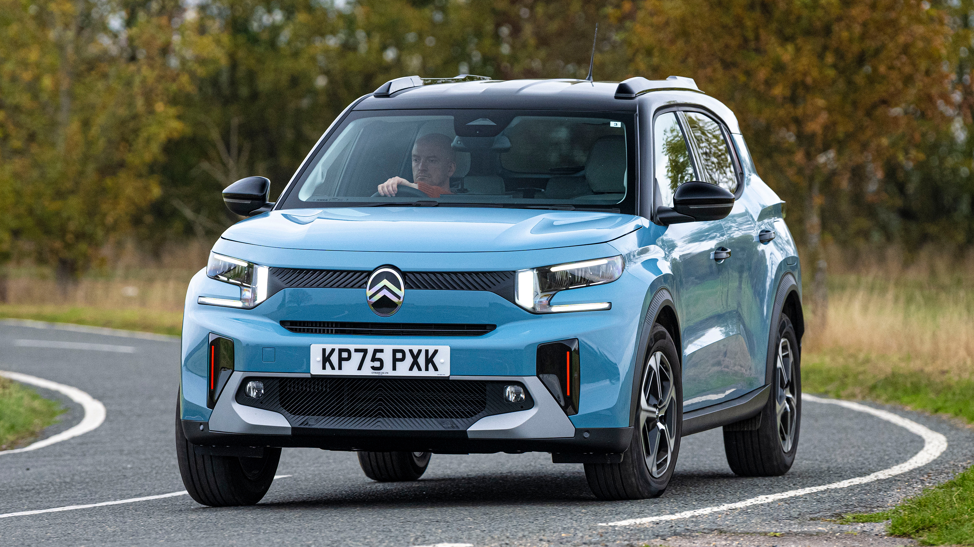 Citroen C3 Aircross - front cornering