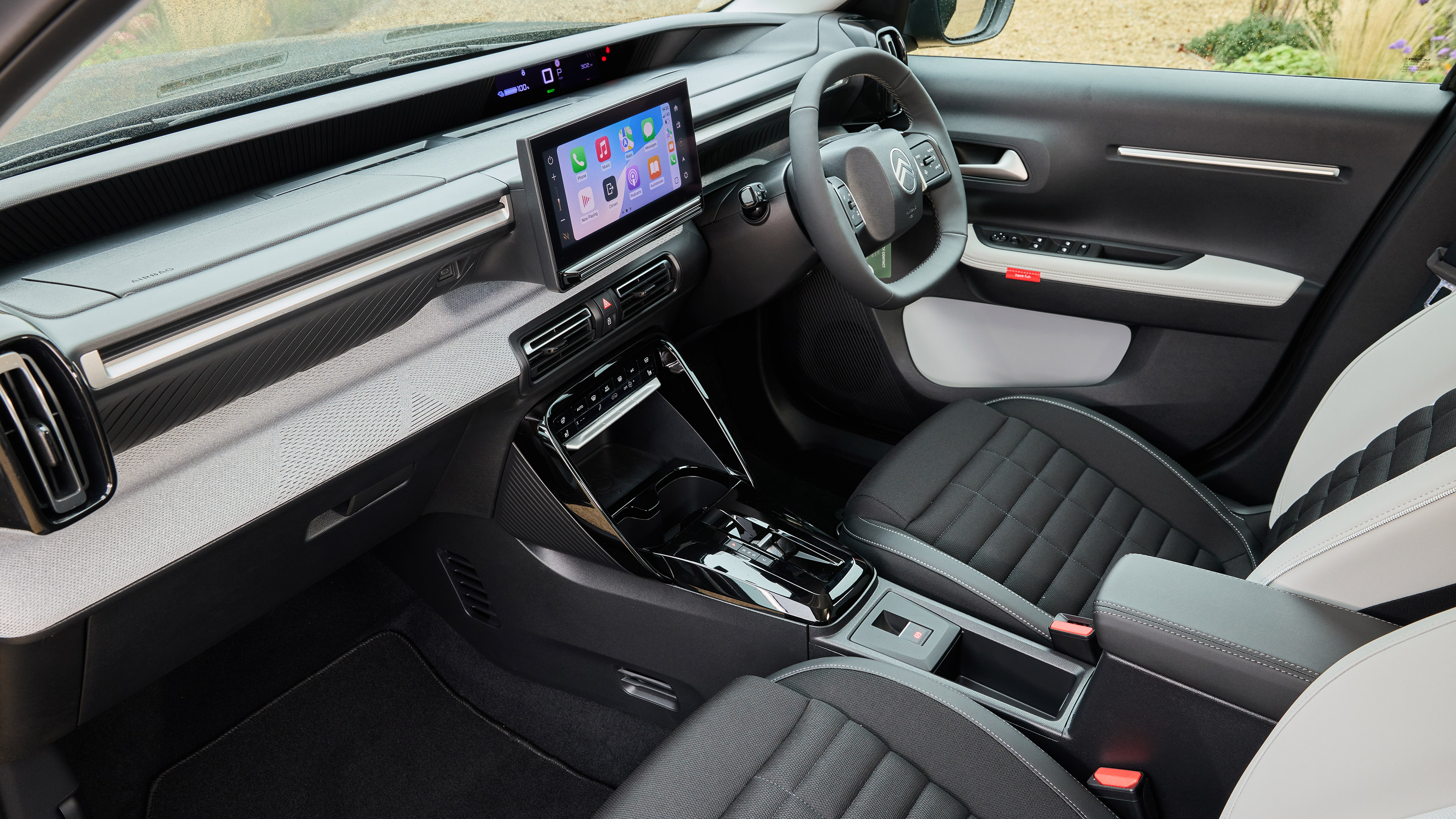 Citroen C3 Aircross UK - cabin