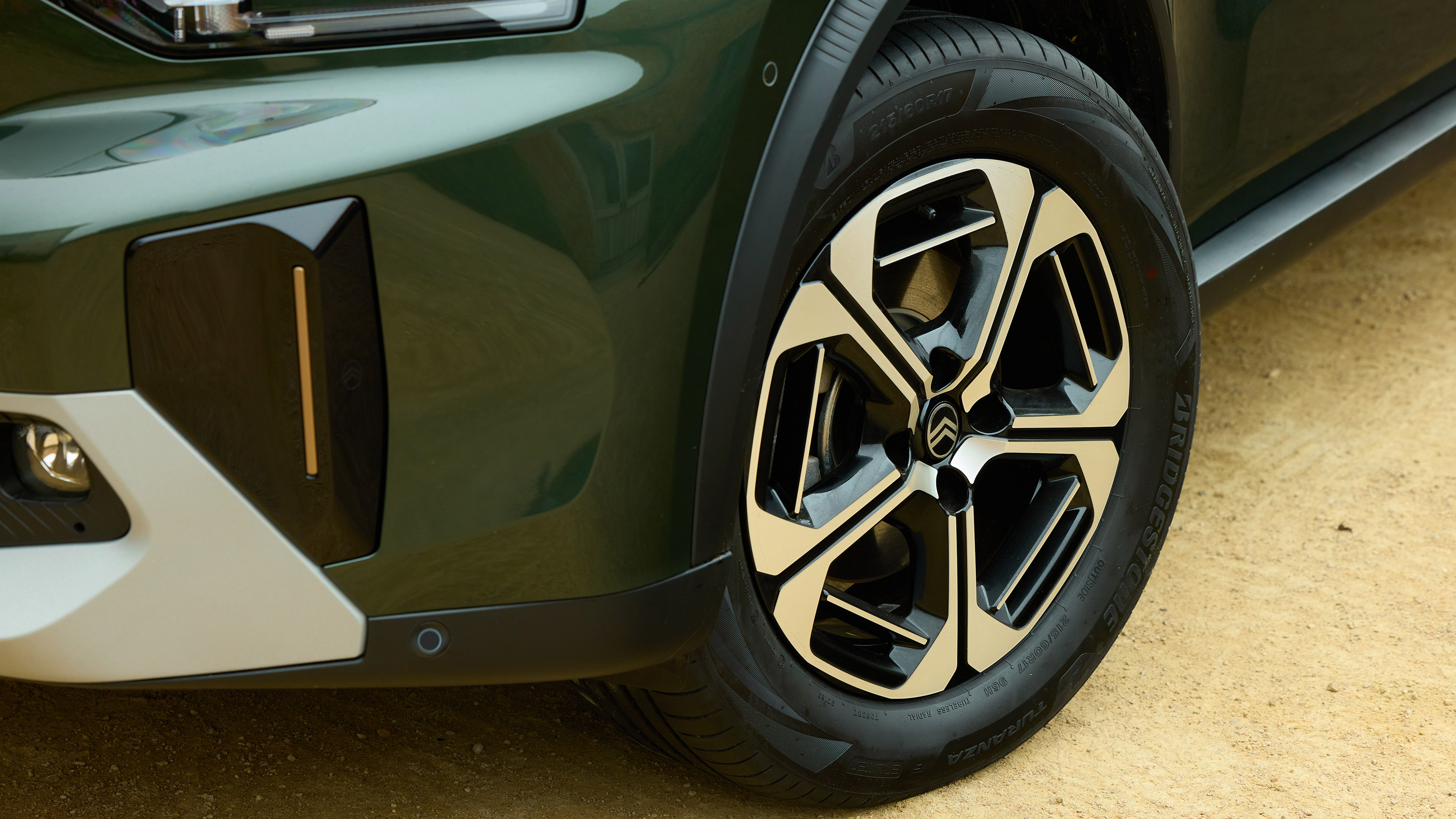 Citroen C3 Aircross UK - wheel