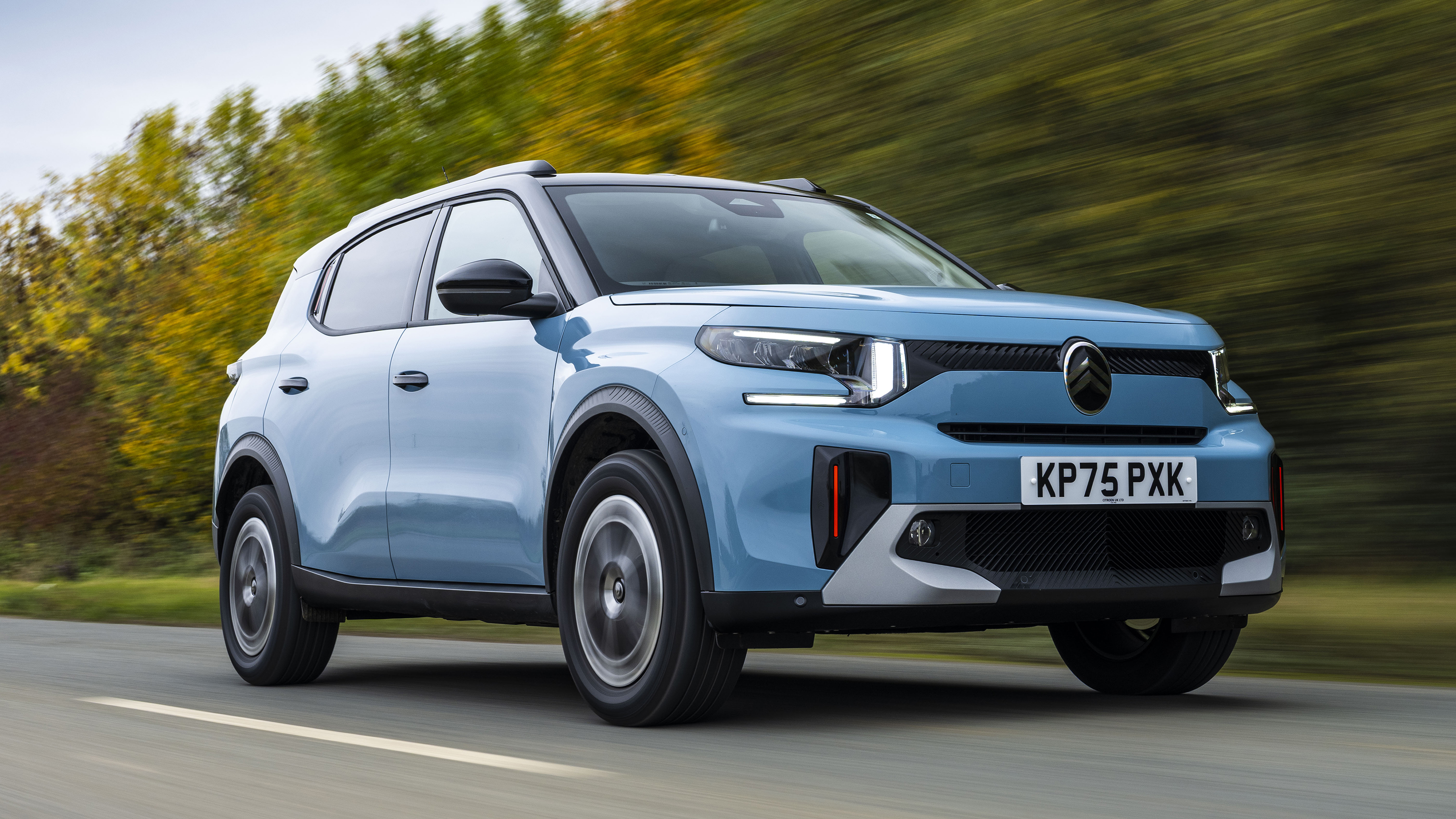 Citroen C3 Aircross being driven in the UK - front tracking 