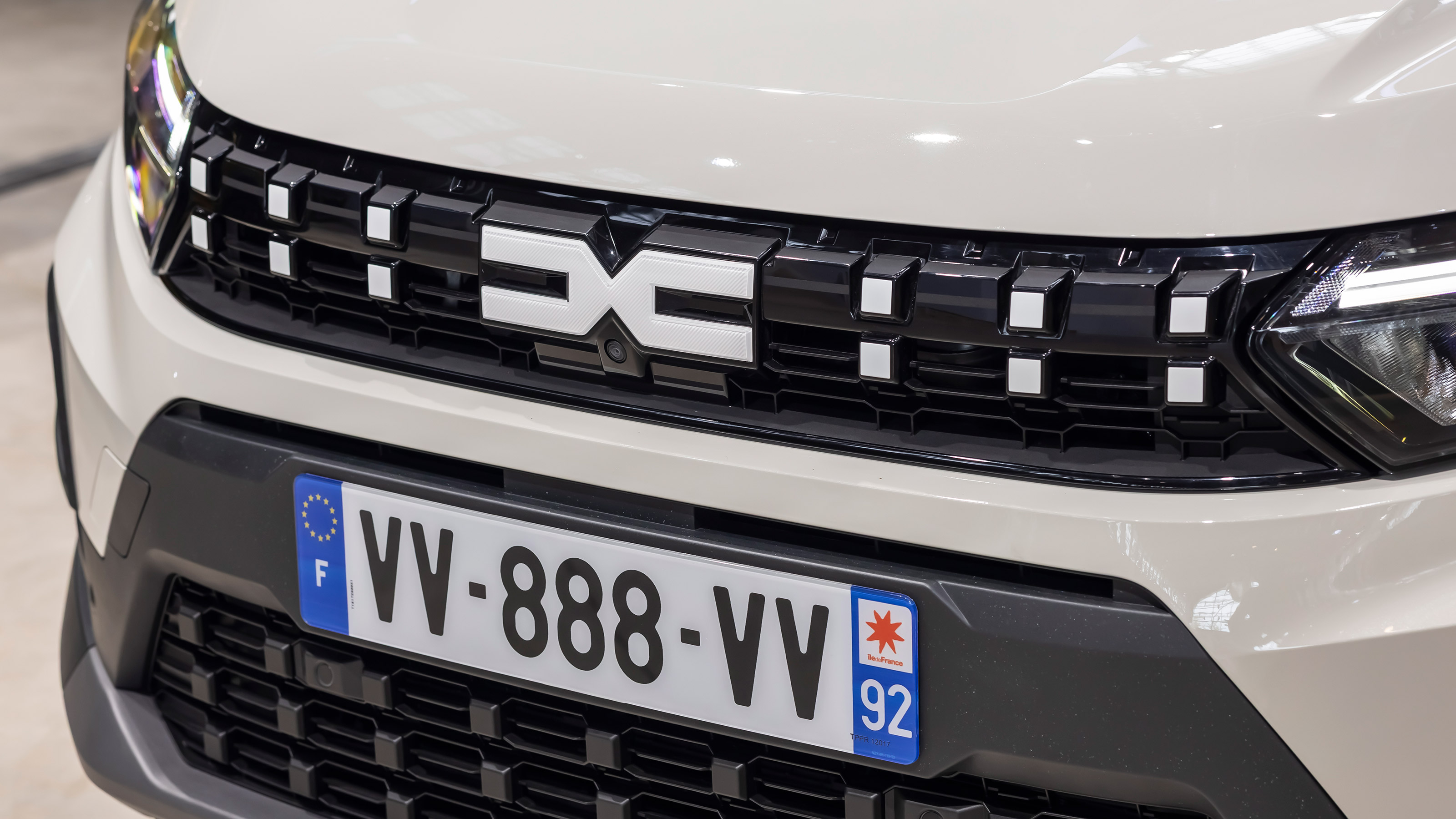 Dacia Jogger facelift - grille
