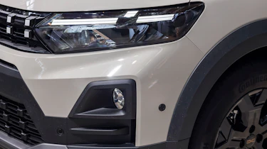 Dacia Jogger facelift - front light